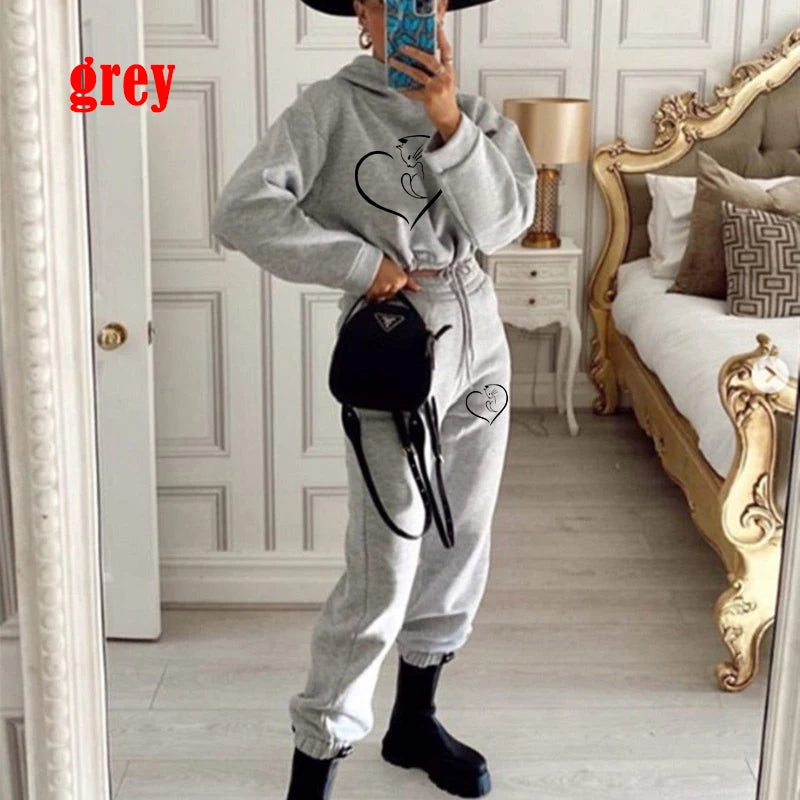 grey Hooded Women’s Tracksuit Fashion Jogging Set with Cropped Hoodie & Sweatpants
